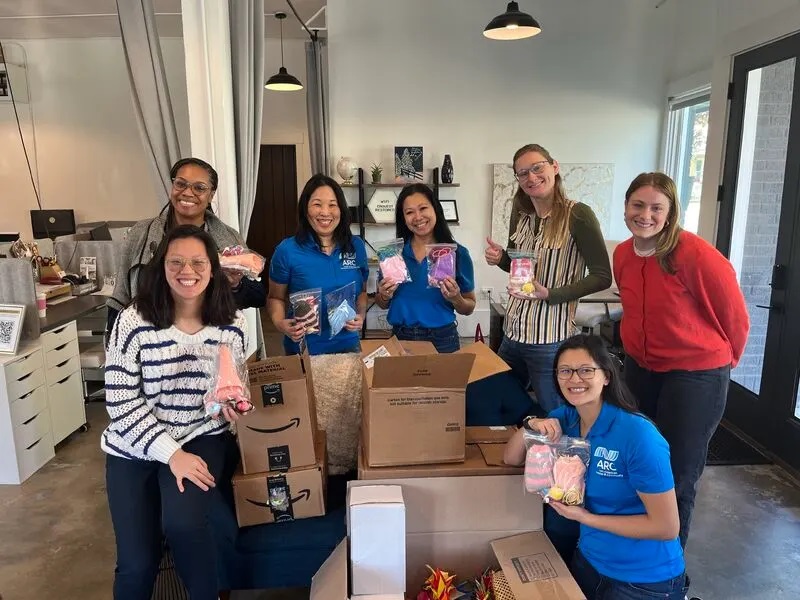 Marathon Oil AAPI, Latinx, and Women's ERGs Volunteer with Elijah Rising for Holiday Giveback detail 2