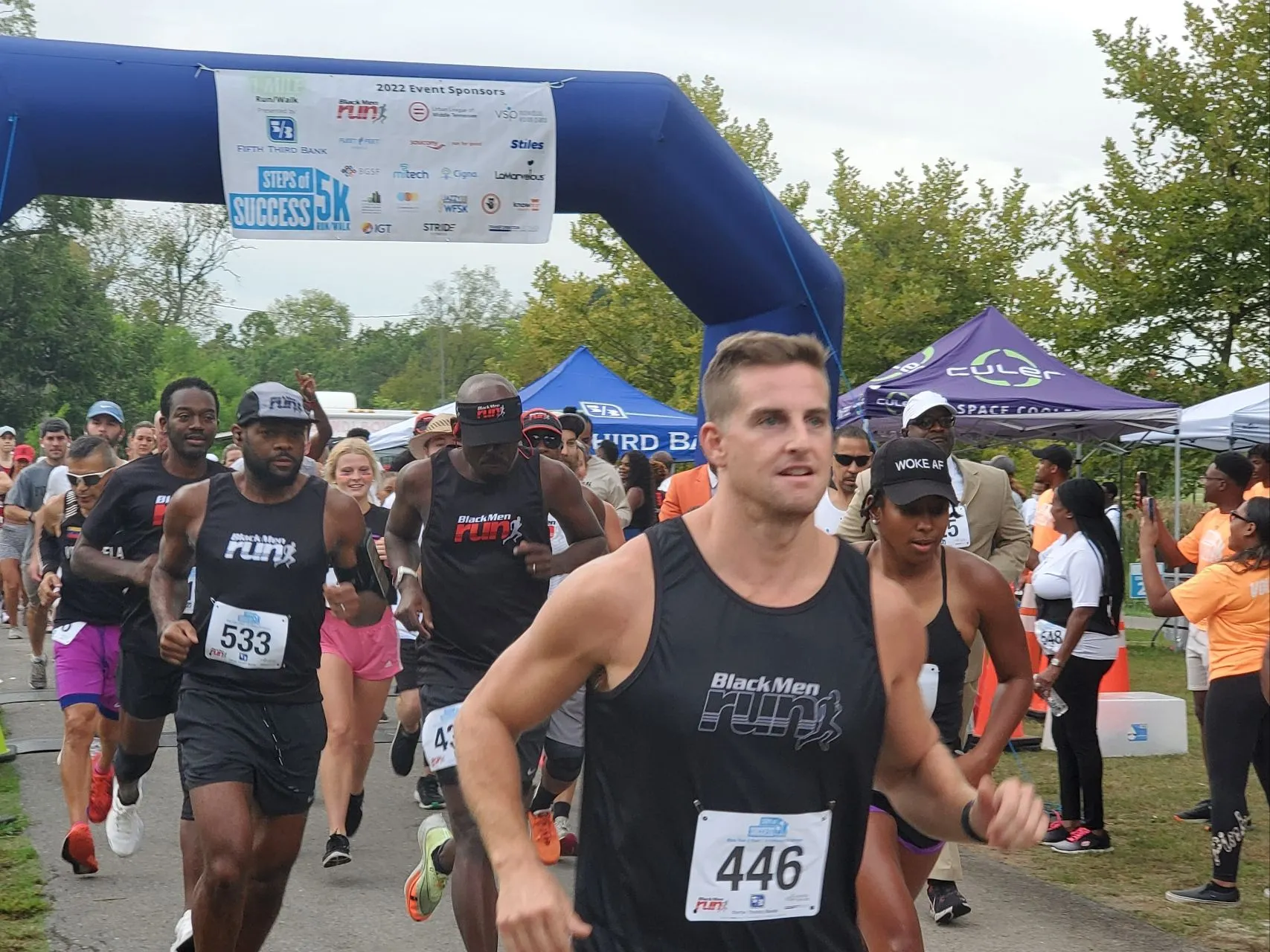 Fifth Third Bank Black ERG Participates in Annual 5K for Social Good detail 4