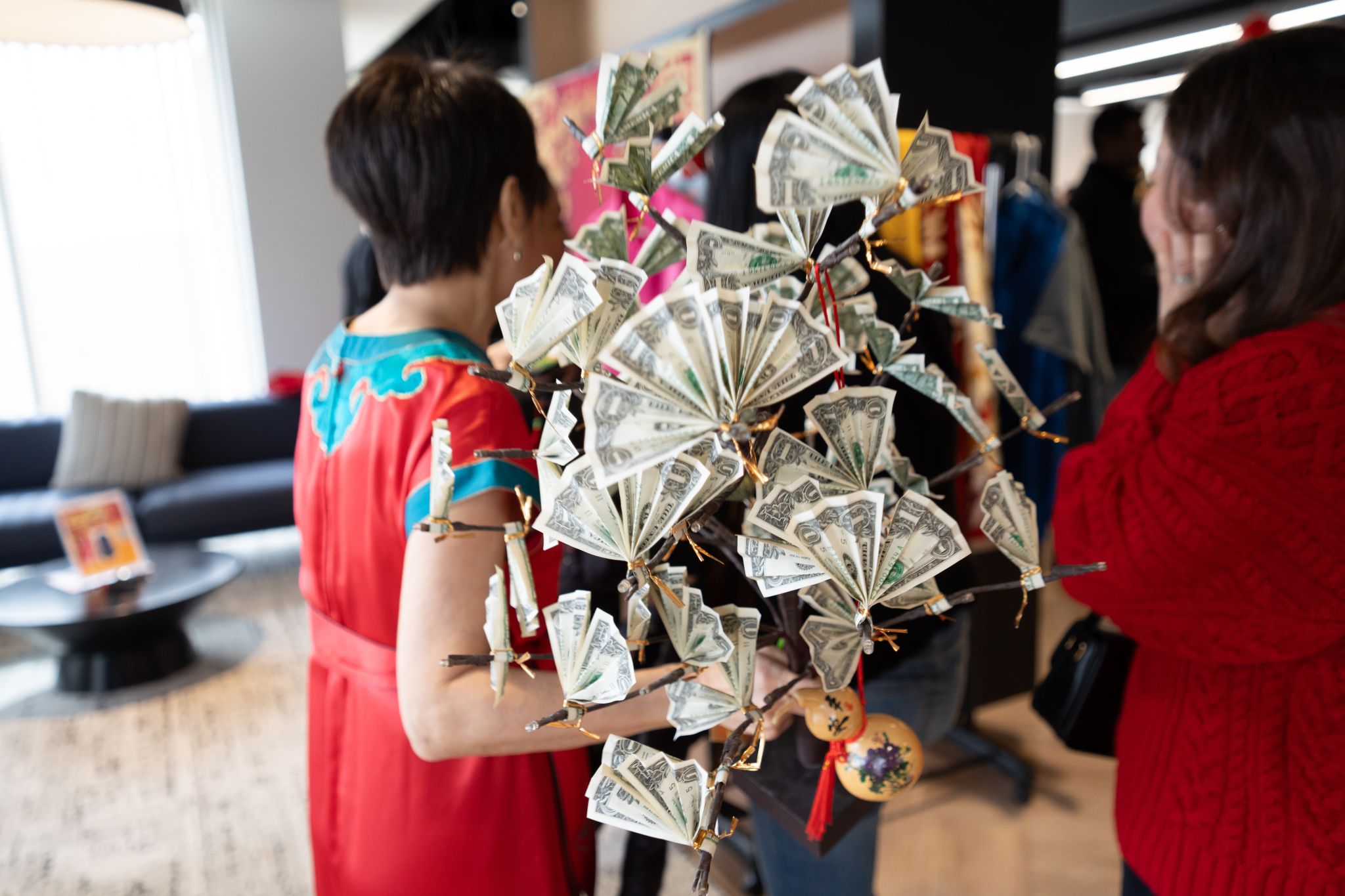 CoreLogic AAPI ERG Celebrates Lunar New Year with Fan Dance, Lion Dances, and Cultural Trivia detail 15