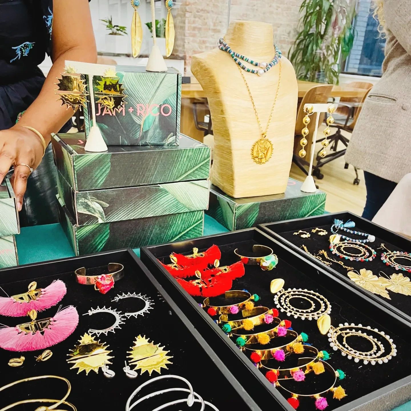 GoodRx Latinx ERG Hosts Sip and Social Spotlighting Latina-Owned Businesses for Hispanic Heritage Month detail 2