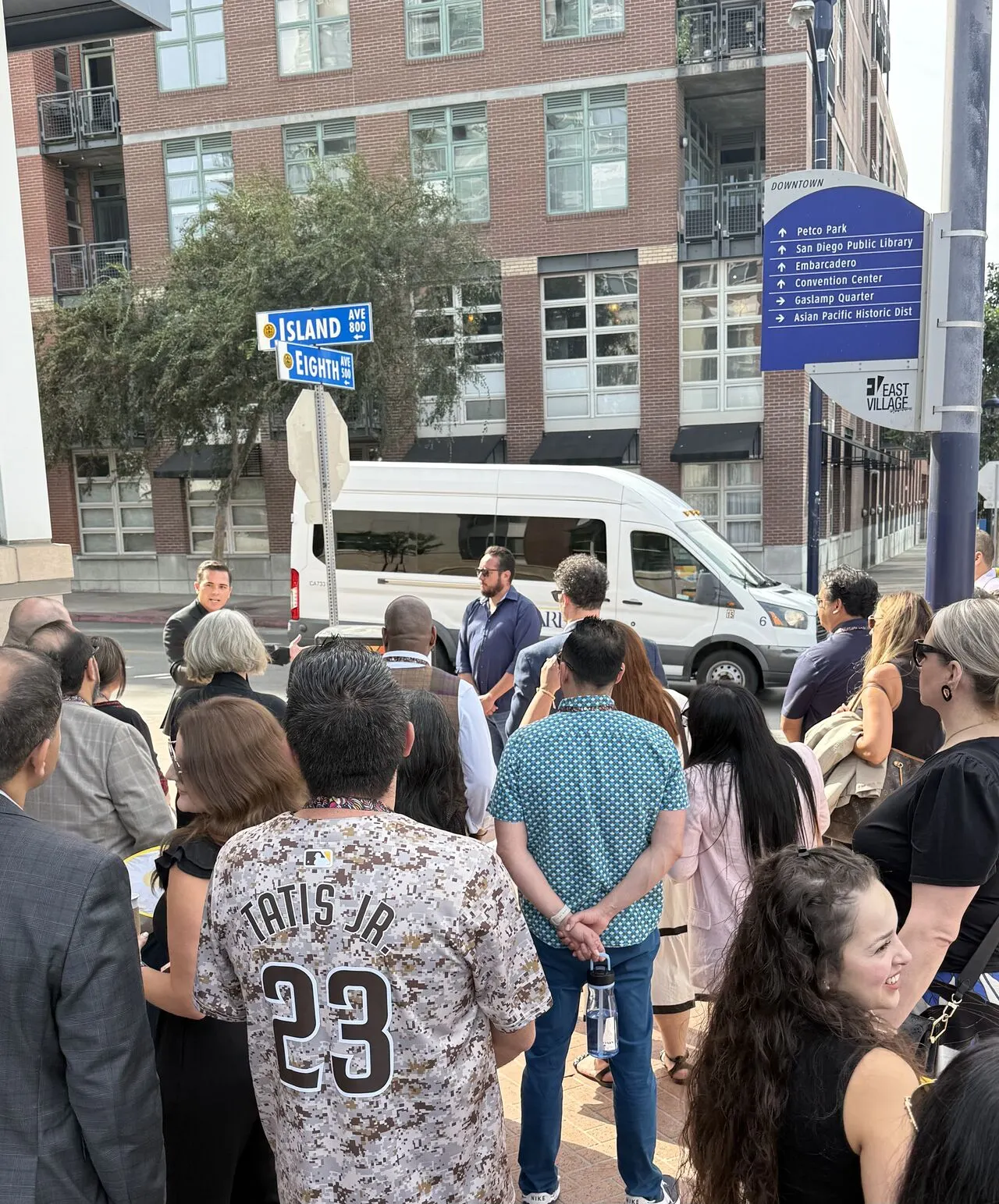 U.S. Bank Latinx ERG Celebrates Hispanic Heritage Month with Business Access Tour in San Diego detail 7
