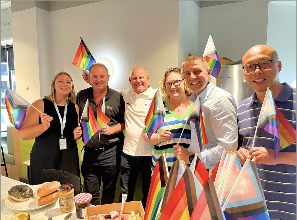 Juniper Networks LGBTQIA+ ERG Hosts Pride Fun Run, Drag Bingo, and Fireside Chats for Pride Month detail 2