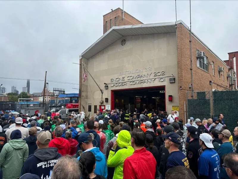 PayPal Serve ERG Participates in Tunnel to Towers 5K in New York Honoring 9/11 Heroes and First Responders detail 2