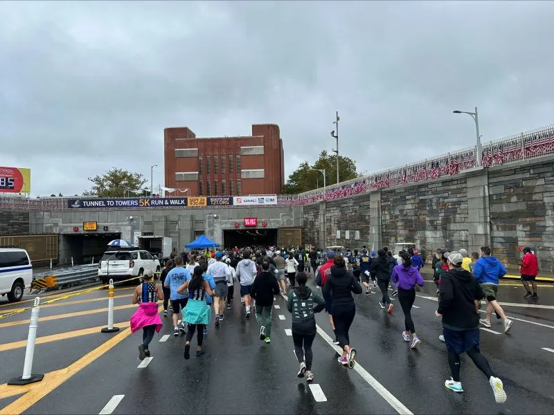 PayPal Serve ERG Participates in Tunnel to Towers 5K in New York Honoring 9/11 Heroes and First Responders detail 3