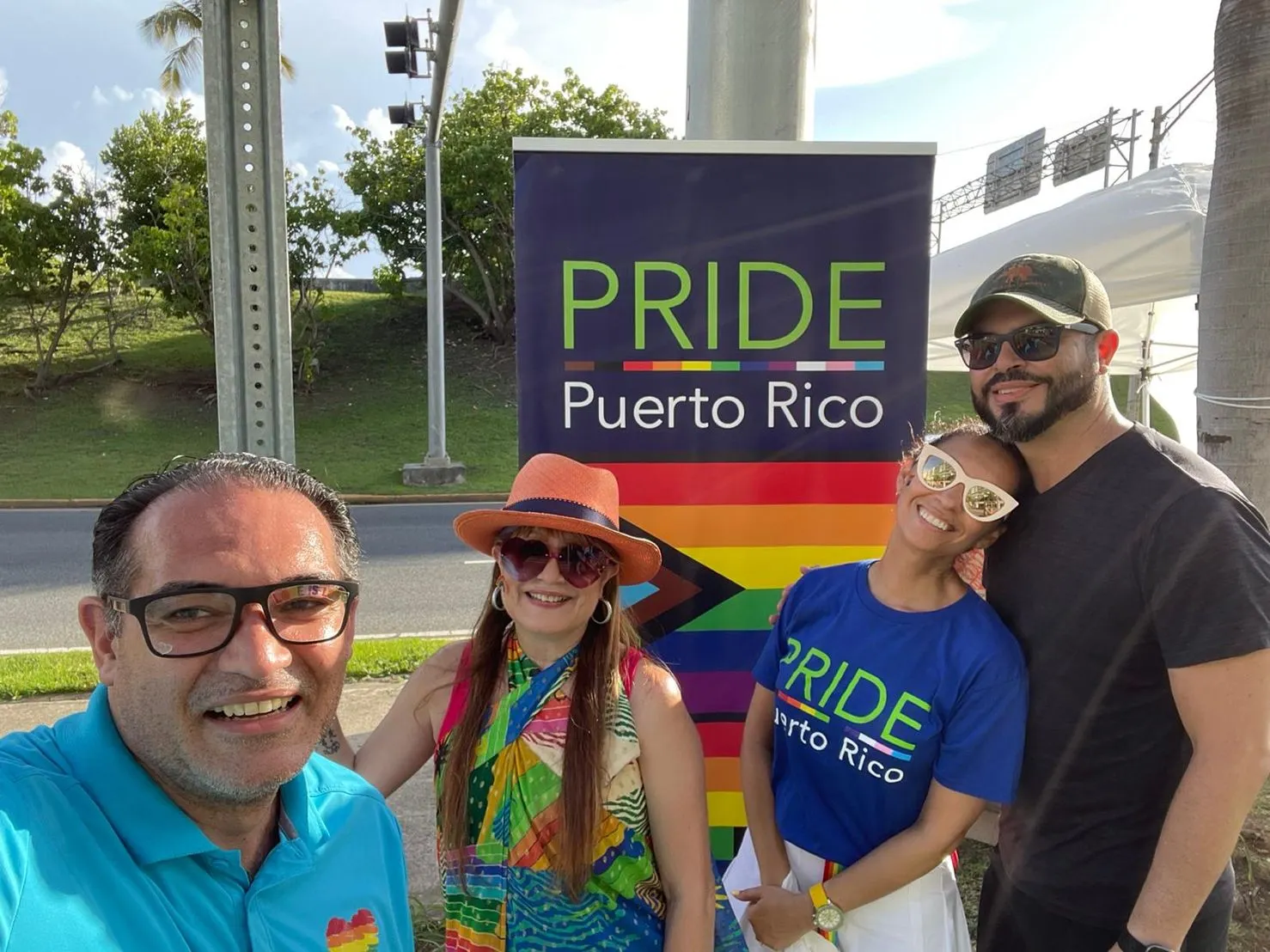 Medtronic LGBTQIA+ ERG Marches in Pride Parade and Raises Flag in Puerto Rico detail 5
