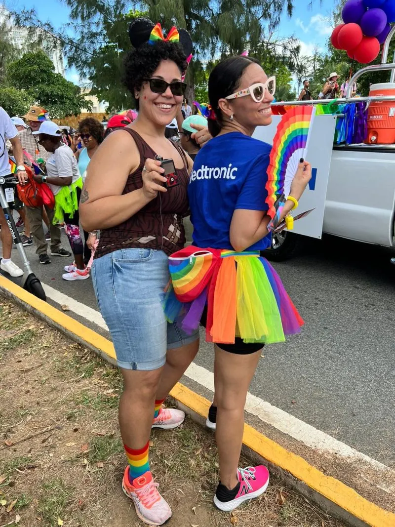 Medtronic LGBTQIA+ ERG Marches in Pride Parade and Raises Flag in Puerto Rico