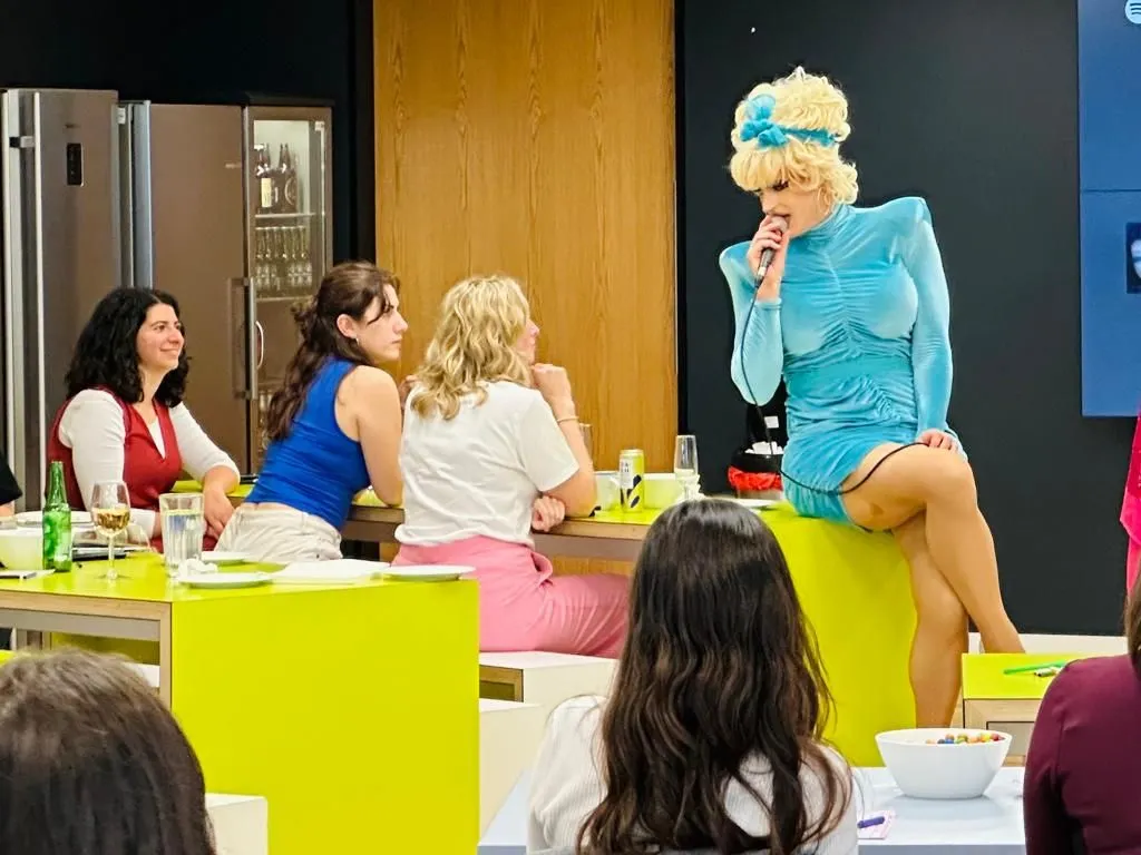 Teneo LGBTQIA+ ERG Hosts Drag Bingo Night to Kick Off Pride Month detail 12