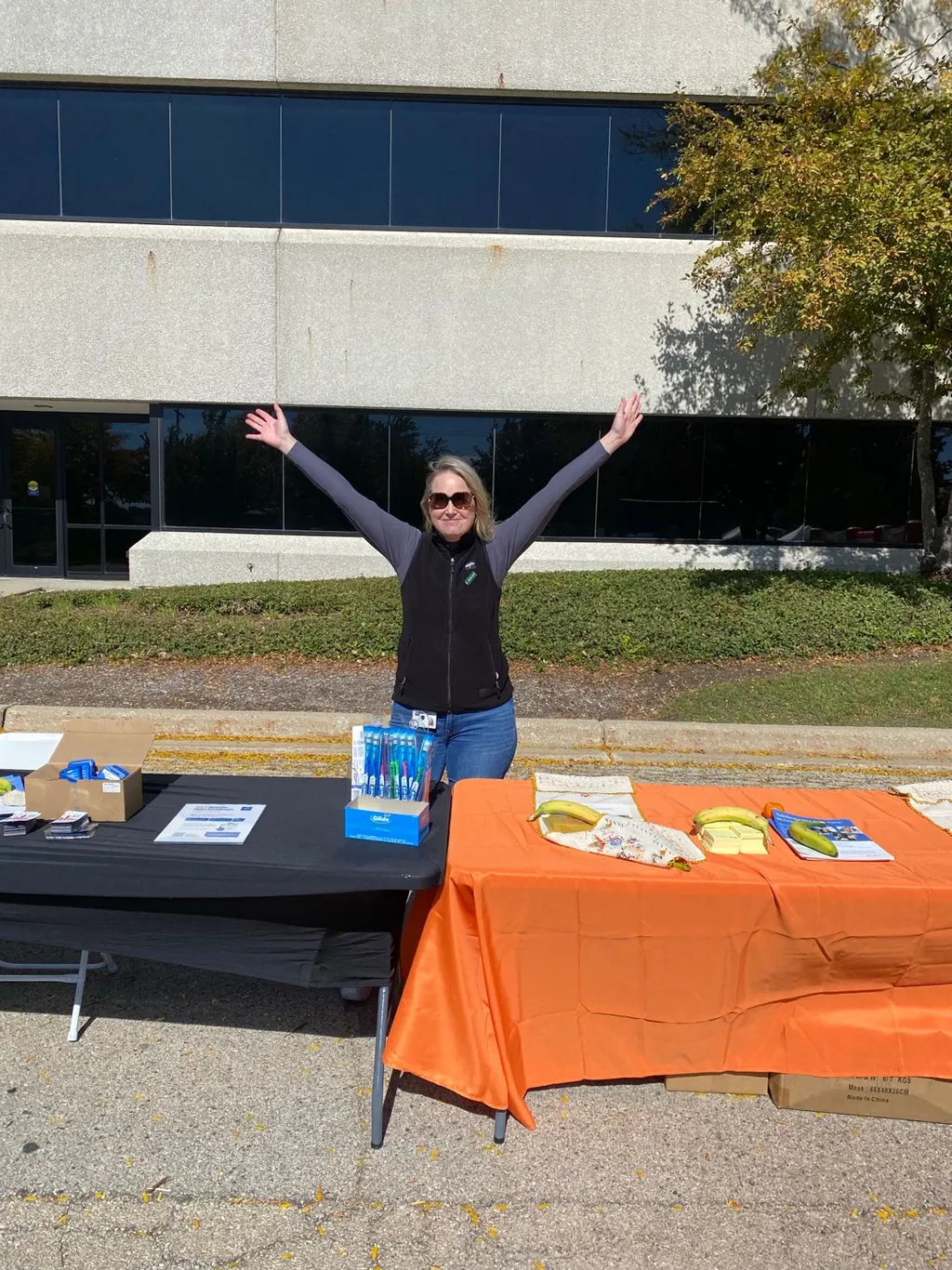 Medline Industries Latinx ERG Hosts El Mercadito Wellness Market for Hispanic Heritage Month detail 5