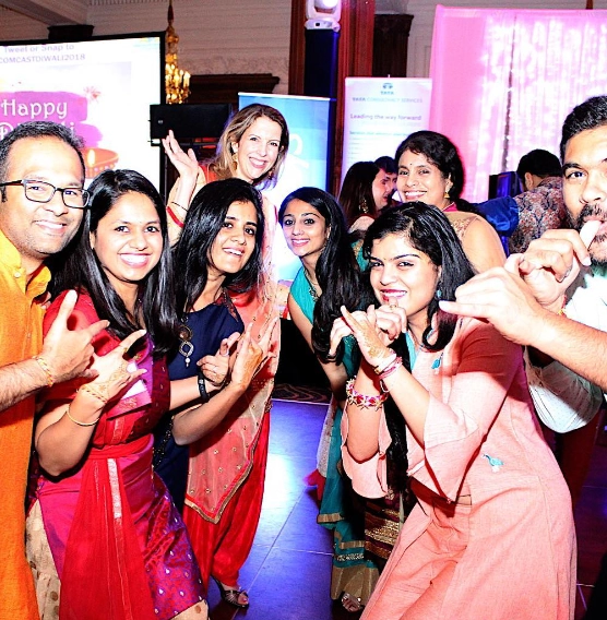 Comcast's Asian & Pacific Islander ERG Hosts 7th Annual Diwali Celebration