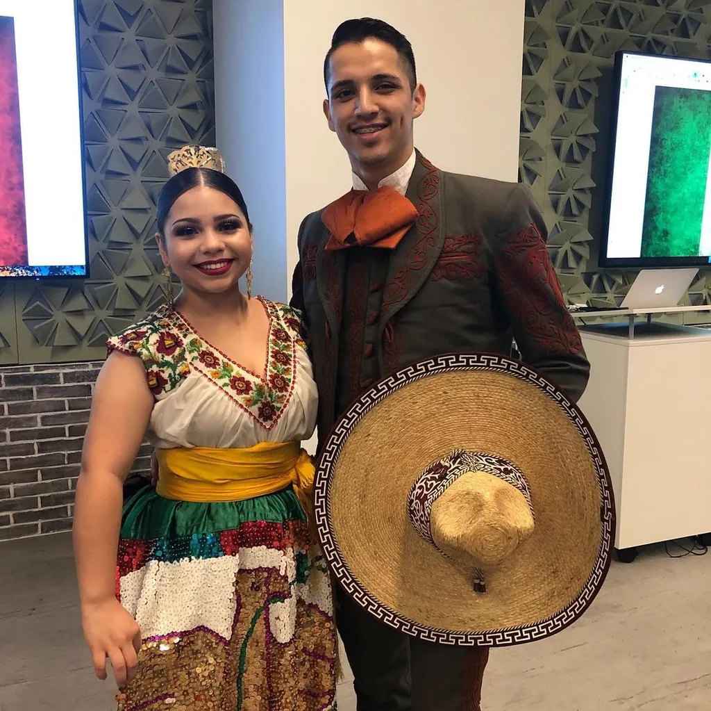 Zillow Latinos Unidos Network Wraps Up Hispanic Heritage Month with Cultural Events and Career Development Panels
