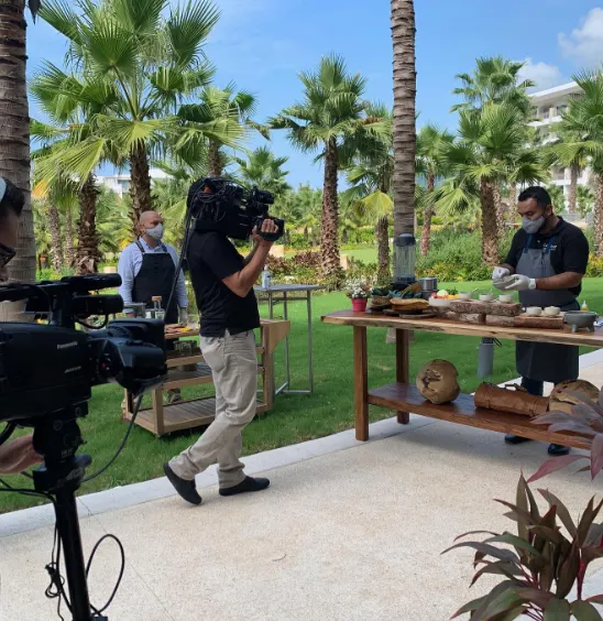 Hilton Latinx ERG Hosts Virtual Cocktail and Salsa Crafting Event for Hispanic Heritage Month
